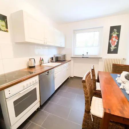 Apartment 1-3 Pers. Zentral Gelegene, Gemütliche In *